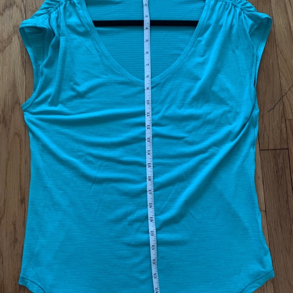Lululemon top - Picture 6 of 6